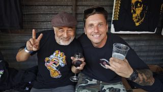 Neďelní setkání 🤟🤣se Steve Caballero #caballero #skate #punkrock #clothing #streetwear #streetstyle #tonyhawkproskater...